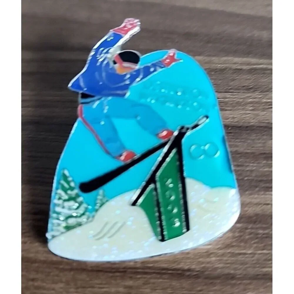 VTG Pin Colorado Destination Imagination Ski Lapel Hat pin Cap Brooch Badge 2003